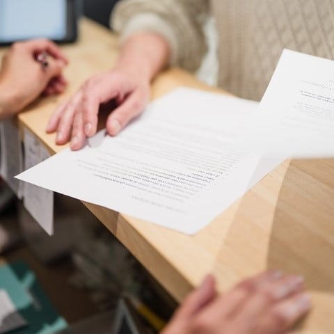 Déroulement de la 1ère consultation dans notre centre d'épilation au laser à Namur